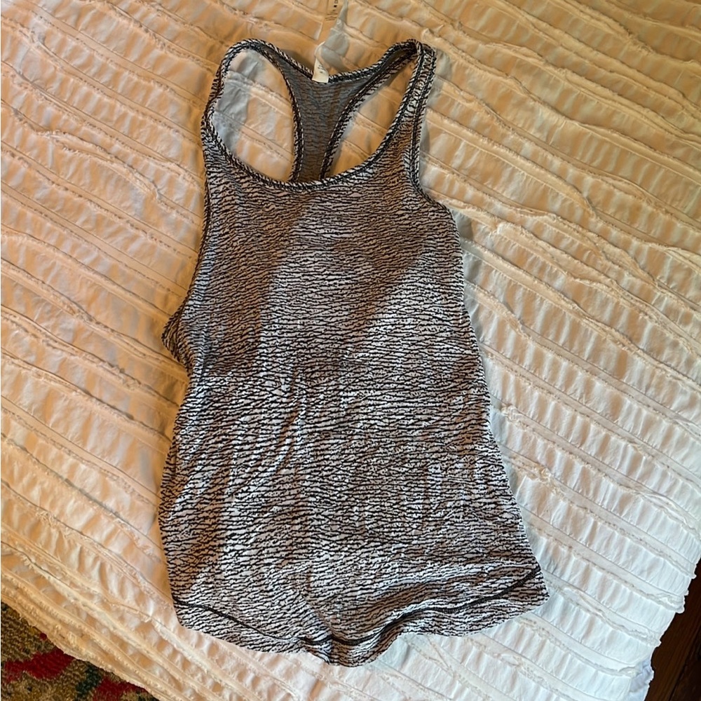 Lululemon high neck Tank Top size 4